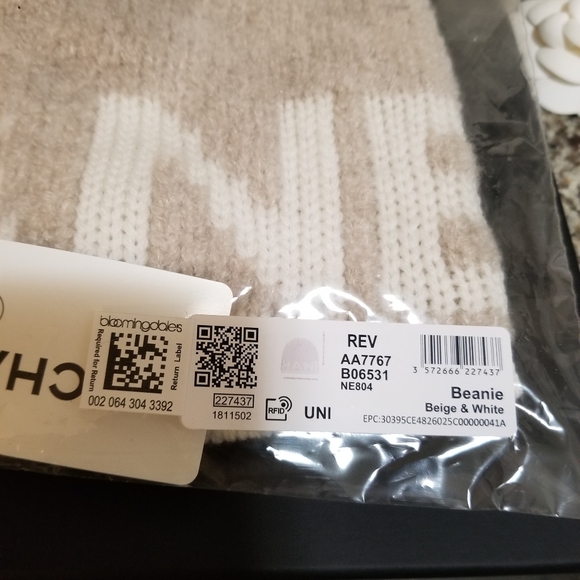 HOSTPICK!!! Chanel Cashmere &Wool Beanie - Picture 10 of 17